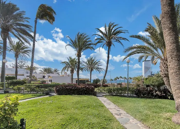 Home2book The Place To Be, Pool&beach