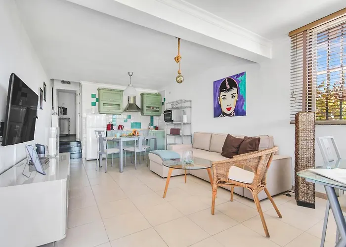 Home2book The Place To Be, Pool&beach Apartment *